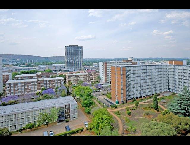3 BEDROOM APARTMENT FOR SALE IN BEDFORD GARDENS